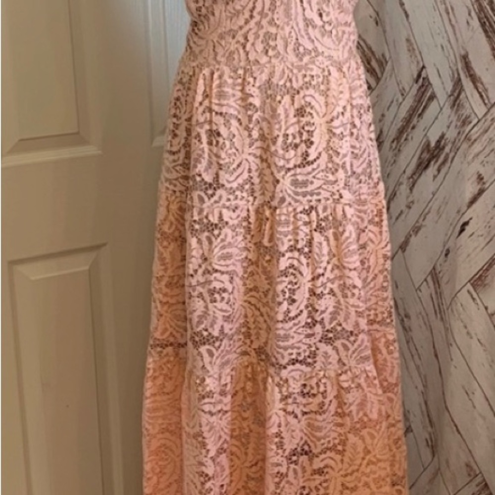 Lace maxi dress Gown 🌸🌸size LARGE runs small